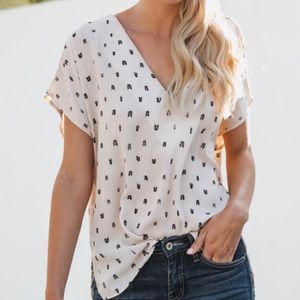 Cream and arrow pattern blouse